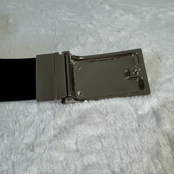 White & Black Guess Logo Leather Belt With Metal Buckle - Picture 4 of 6